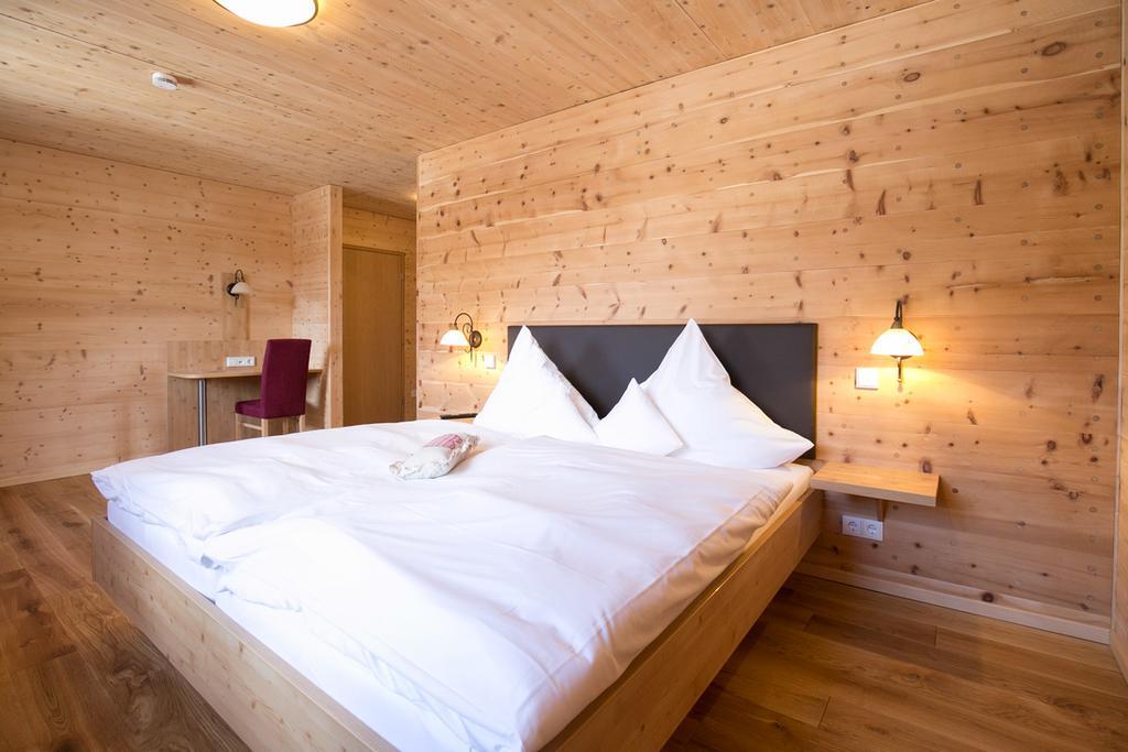 Hotel Gasthof Zur Post Wolfegg Rom bilde